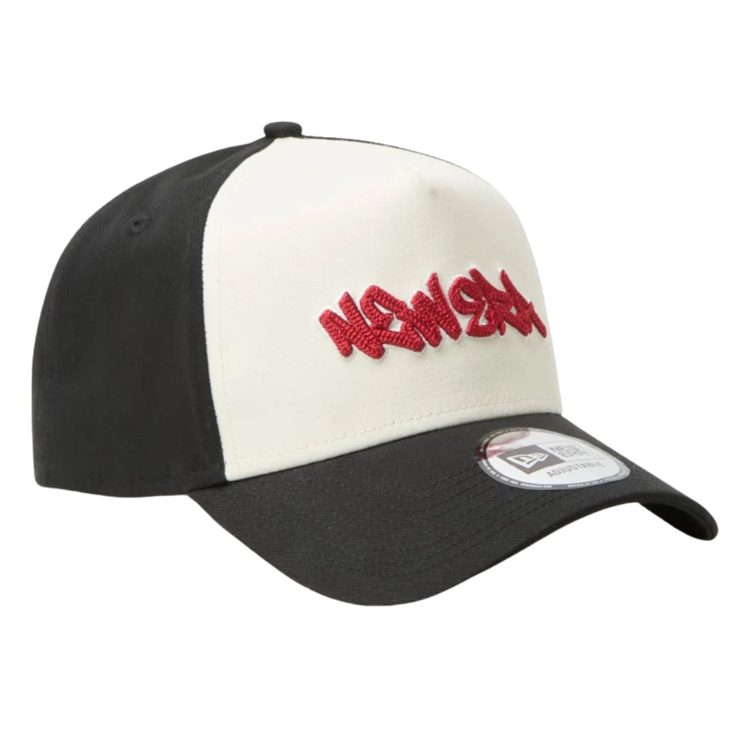 NEW ERA TAGGING LOGO 2-TONE BLACK VISOR CHROME WHITE 9FORTY A-FRAME CAP