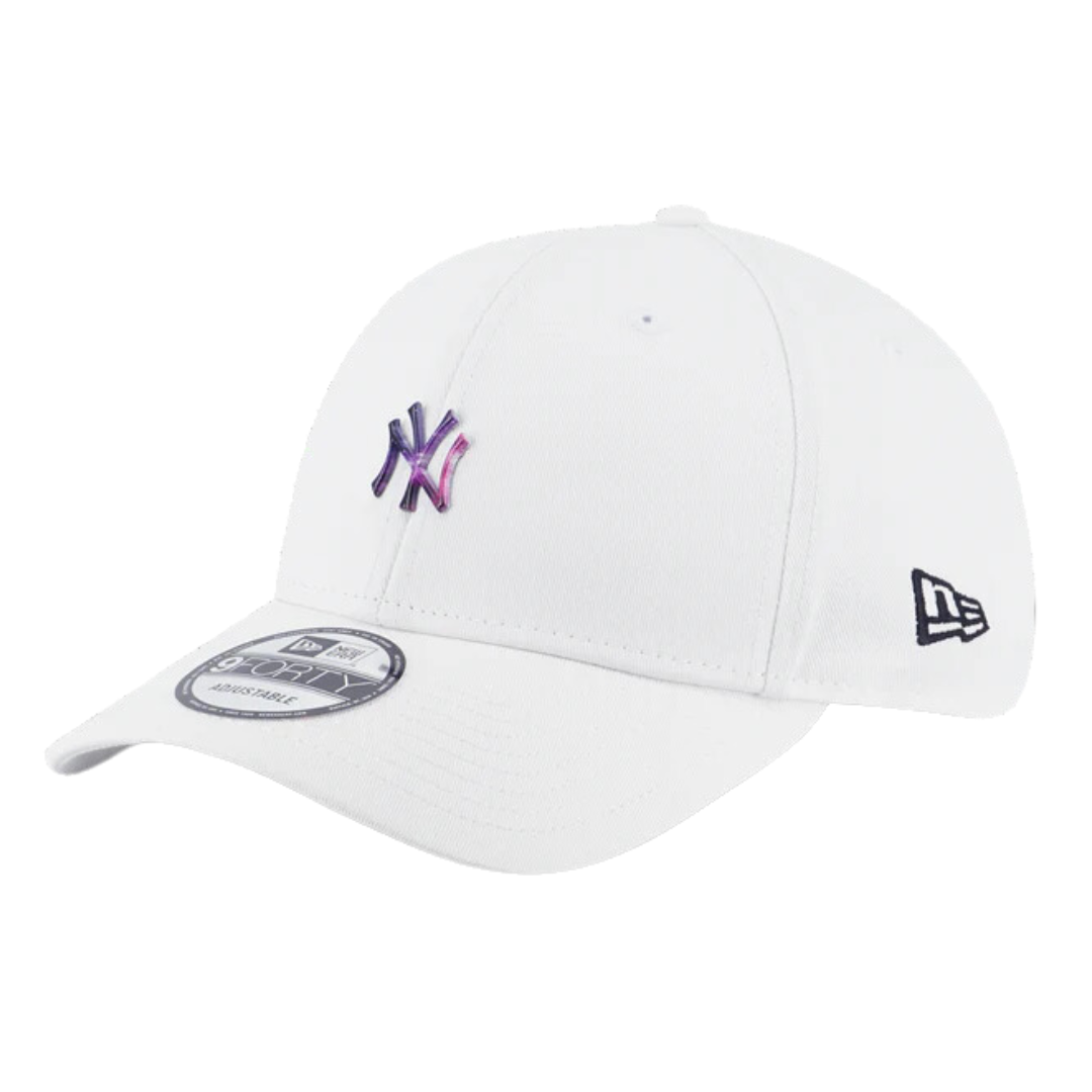 New Era 940 Comic Space MTL Badge Neyyan White