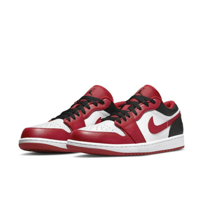 Air Jordan 1 Low Reverse Black Toe Bulls