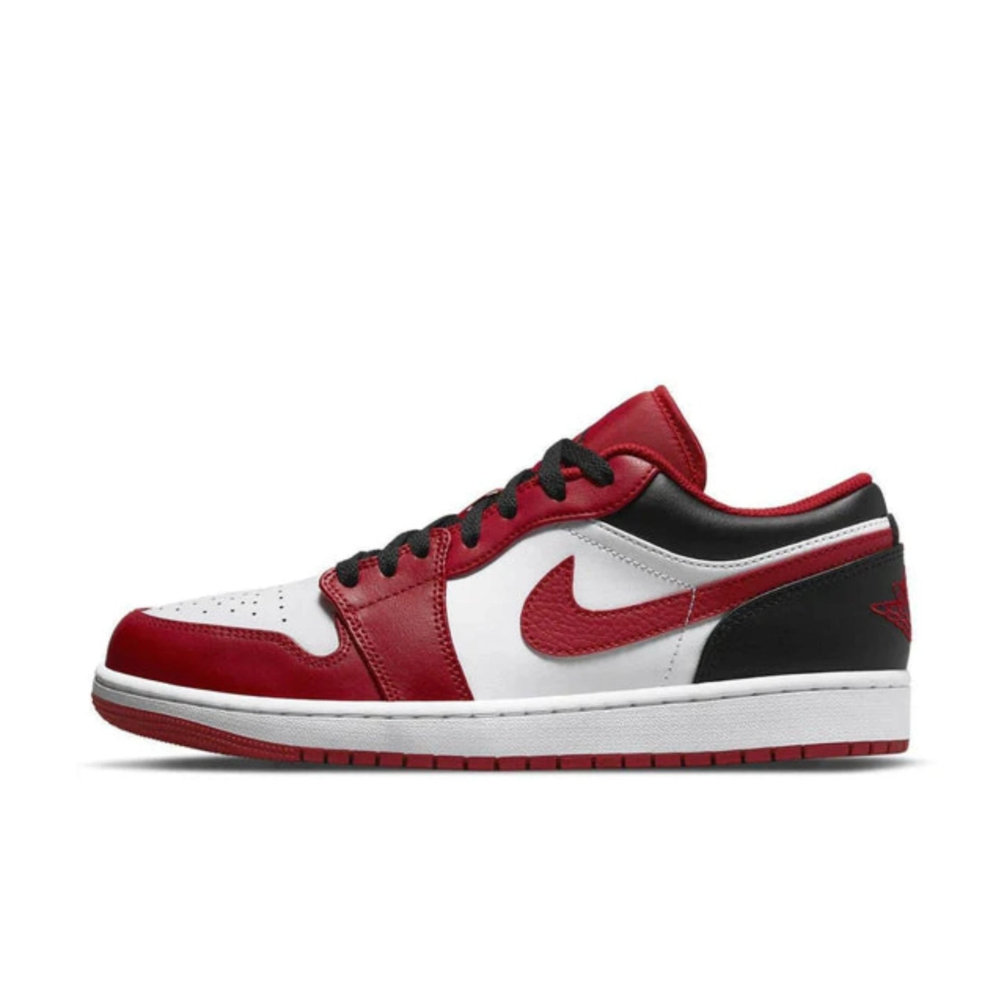 Air Jordan 1 Low Reverse Black Toe Bulls